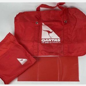 Vintage QANTAS Airlines Red Bag Tote Duffle Foldable Flat Travel Pouch Nylon